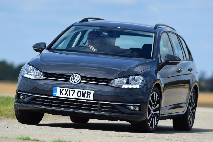  Volkswagen Golf TDI Estate 2017 года  (UK) (фото 6 из 13)